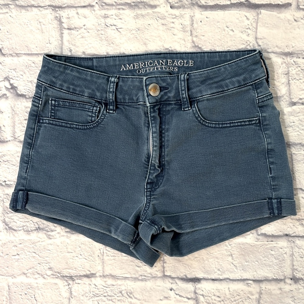 American Eagle Hi-Rise Shortie Jean Shorts Medium Wash Blue Denim Shorts Size 6